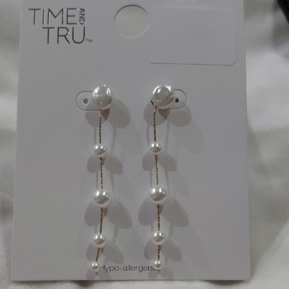 Time and Tru Gold Chain Pearl Earrings